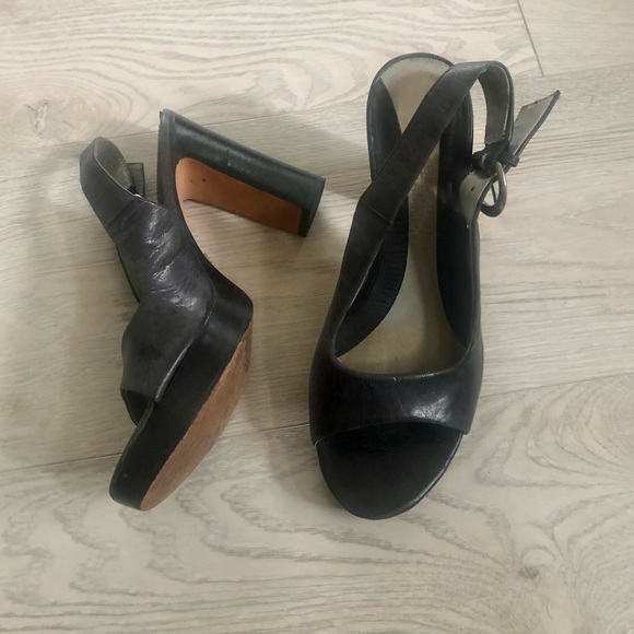 Kenneth Cole Reaction Leather Slingback Peep Heels - Picture 12 of 16